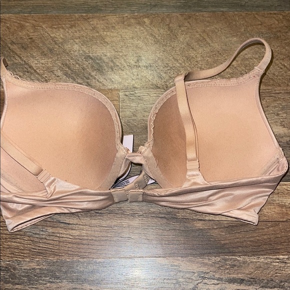 Victoria’s Secret Body by Victoria Push Up Bra size 34C Color Marzipan - Picture 4 of 6